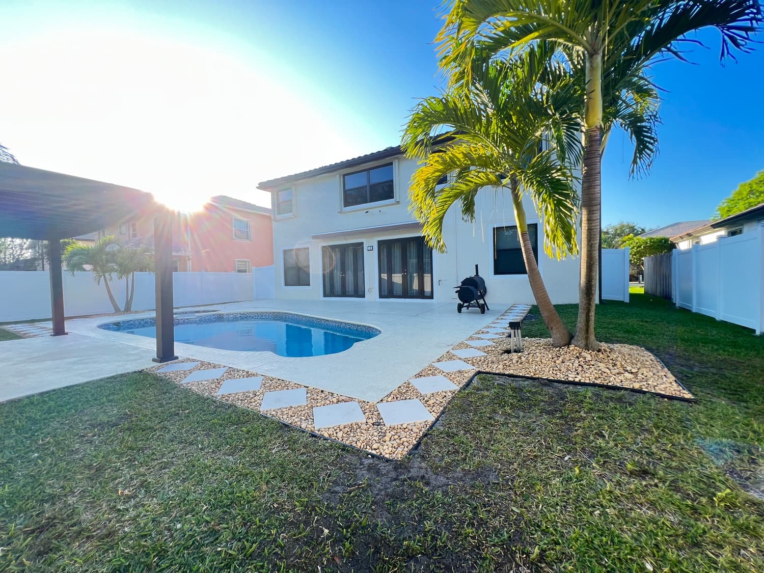 Pool patio landscaping